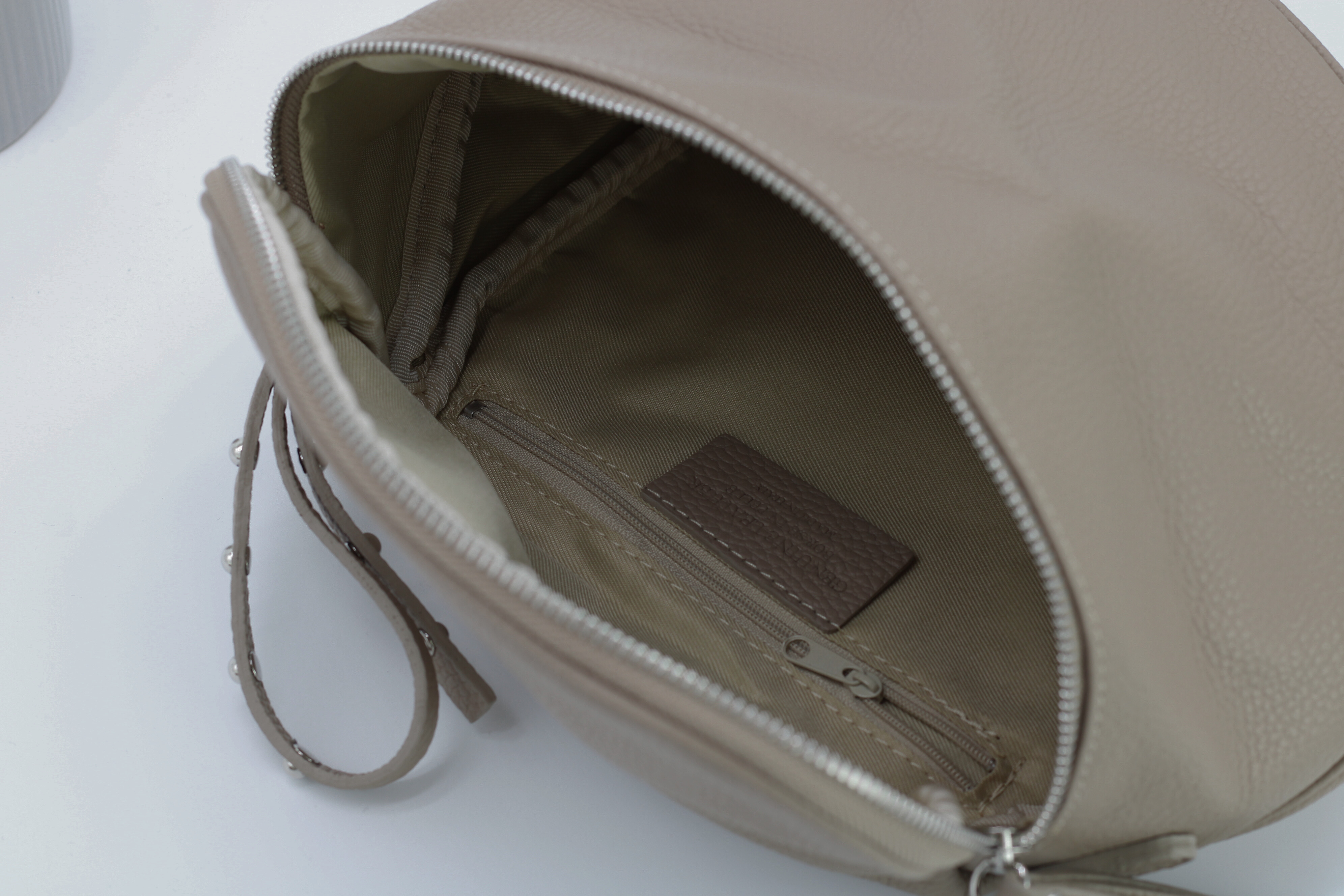 Bum bag beige silver