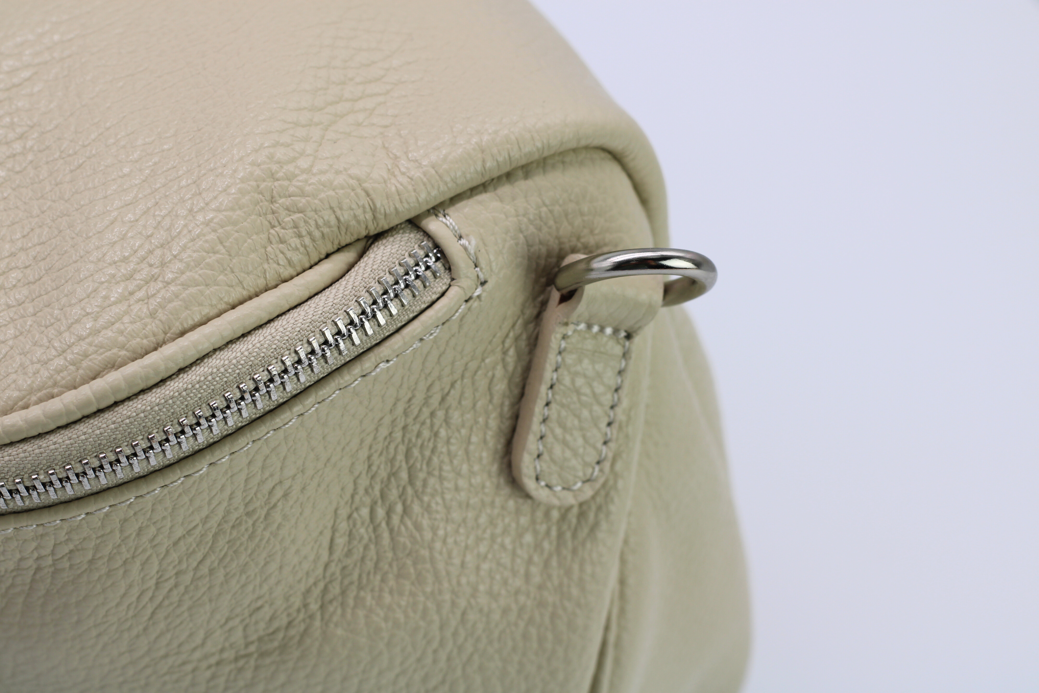 Cos versatile 2025 leather shopper