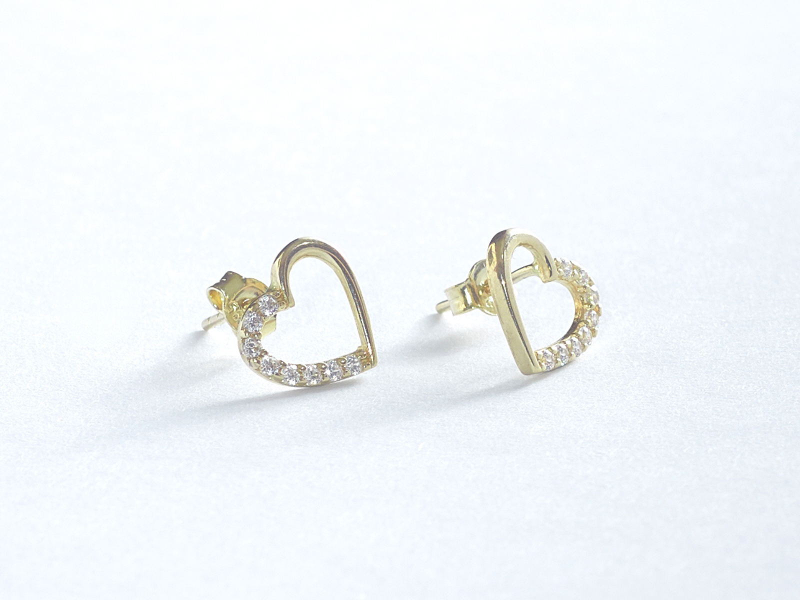 14K Gold Herz Ohrring mit Zirkonia – Zeitlose Eleganz